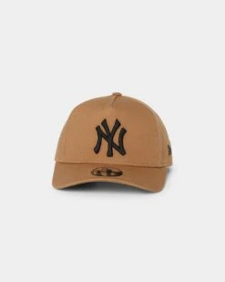 New Era Kids' New York Yankees 9FORTY A-Frame Snapback Wheat