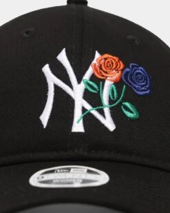 New Era Women's New York Yankees 'Rose Crossover' 9TWENTY Strapback Black/White -Fashion Clothing Store 01021641 YB012 default 0050