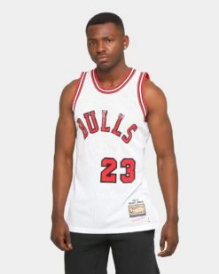 Mitchell & Ness Authentic Chicago Bulls #23 84'-85' Michael Jordan Jersey White