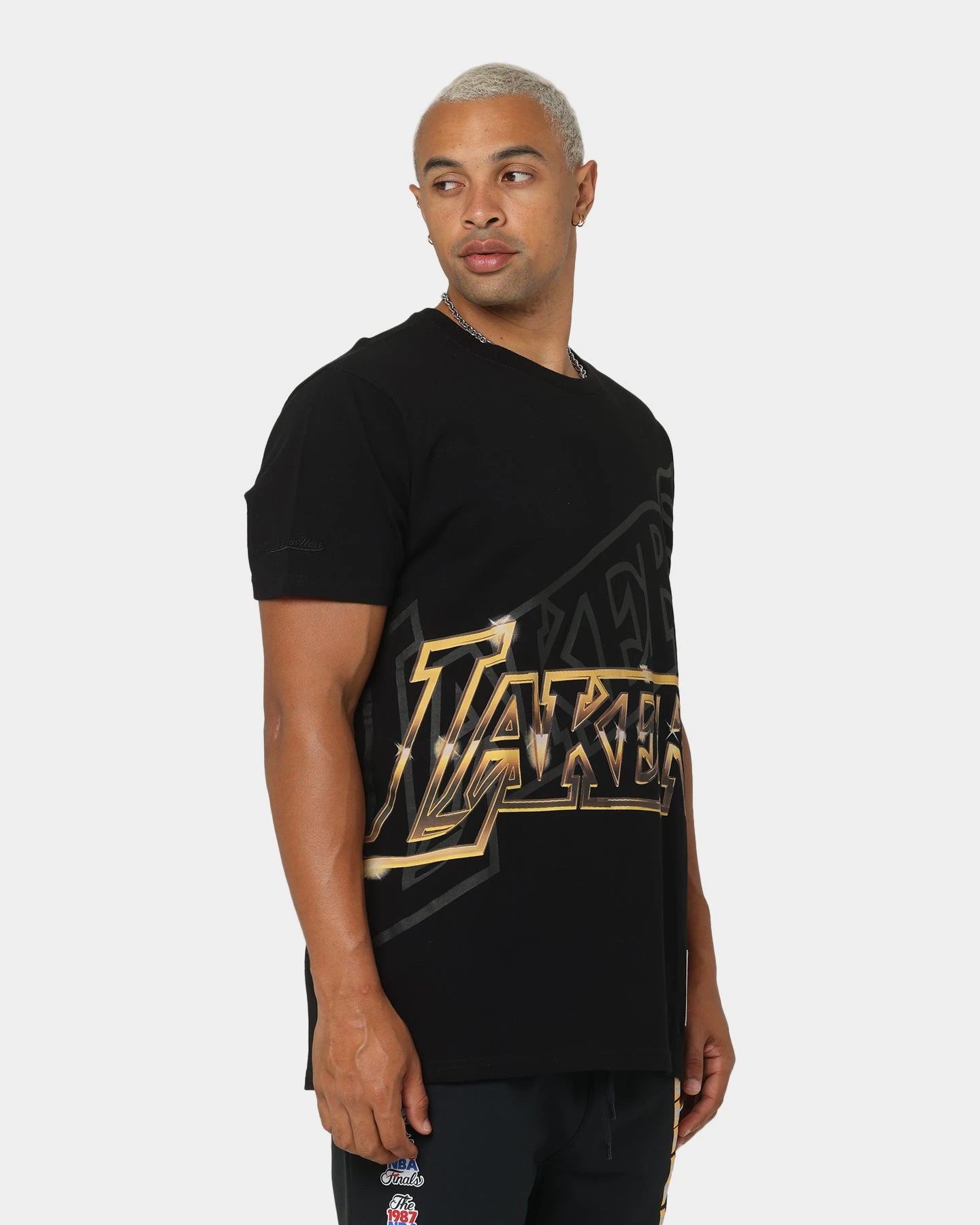 Mitchell & Ness Los Angeles Lakers Big Face 4.0 Short Sleeve T-Shirt Black 7 Mitchell & Ness Los Angeles Lakers Big Face 4.0 Short Sleeve T-Shirt Black - Image 5