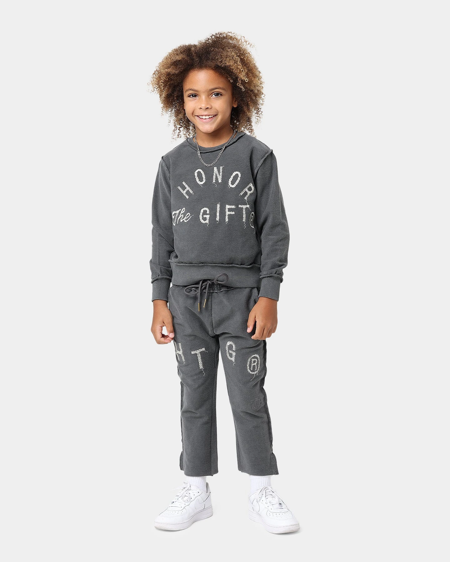Honor The Gift Kids' Holiday Weathered Sweat Pants Black 5 Honor The Gift Kids' Holiday Weathered Sweat Pants Black - Image 3