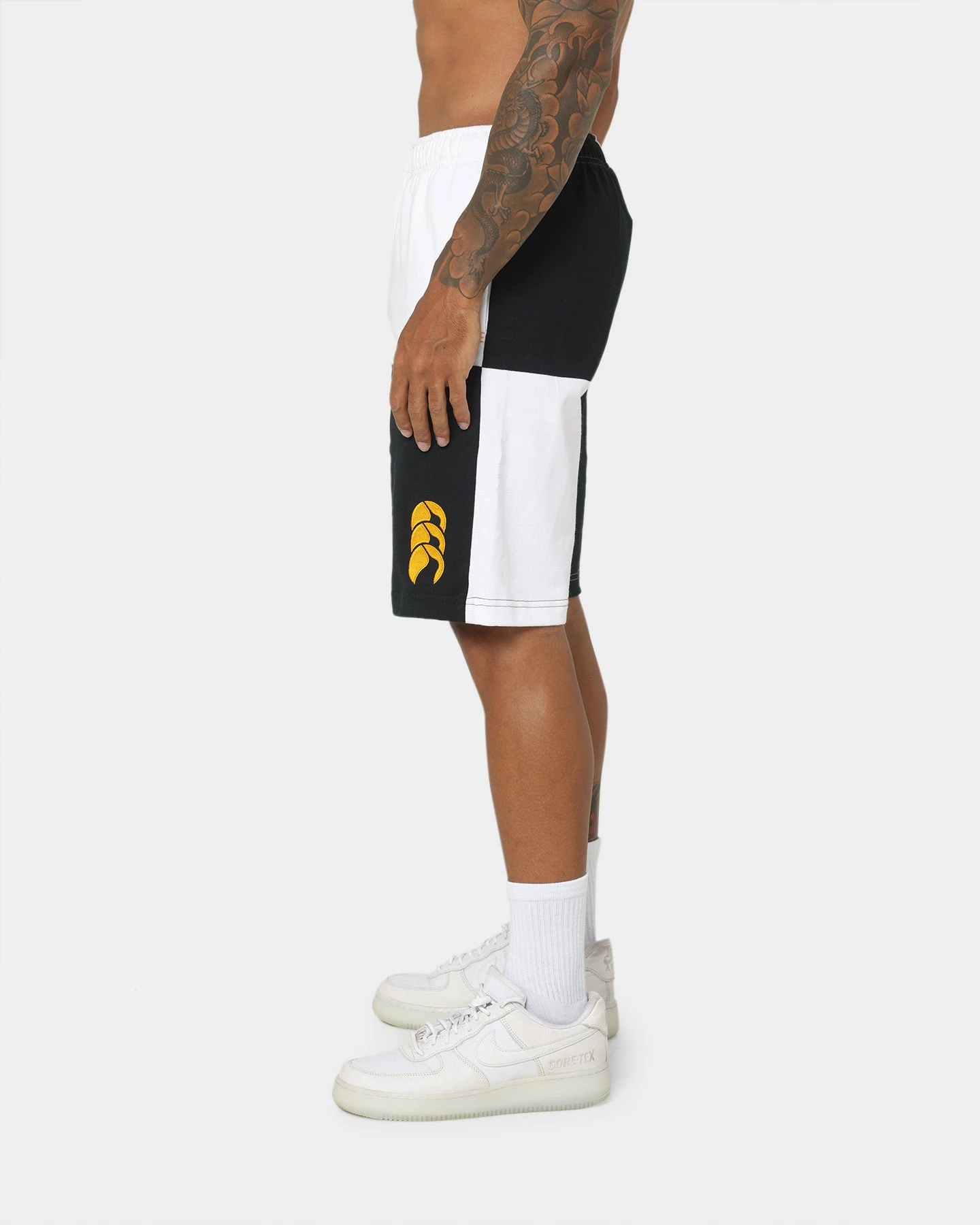 Canterbury Harlequin Striped 9 Shorts Black/White 8 Canterbury Harlequin Striped 9 Shorts Black/White - Image 6