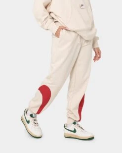 Nike Women's Nike Sportswear Circa 50 Fleece Pants Pearl White/Sierra Red