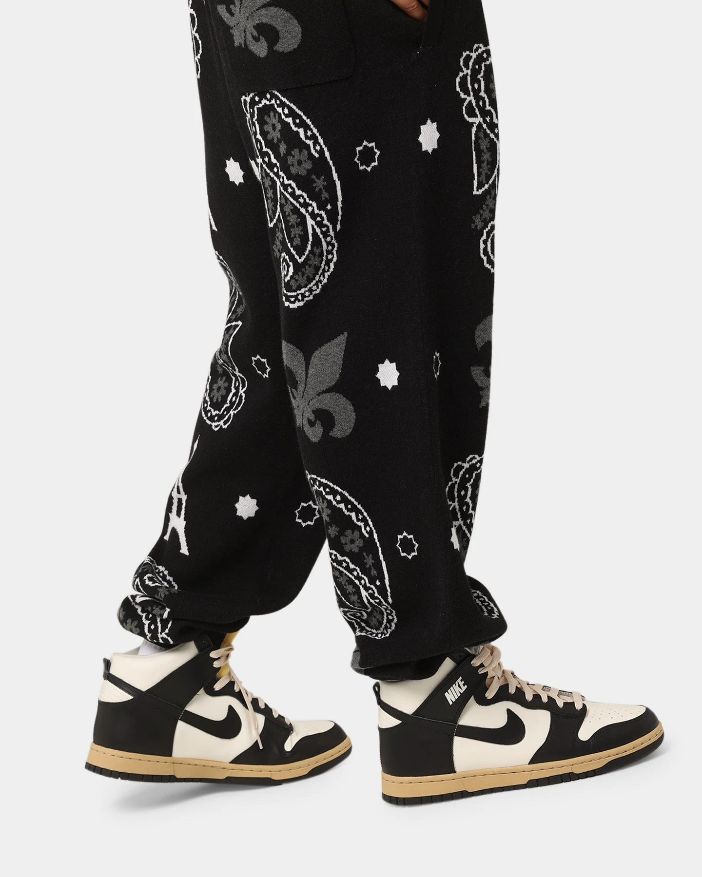 Carré Big Bandana Knitted Sweatpants Black 6 Carré Big Bandana Knitted Sweatpants Black - Image 4