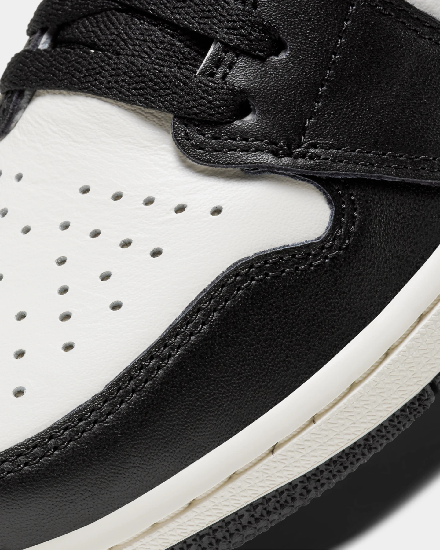 Jordan Air Jordan 1 High OG "Dark Mocha" Sail/Black/Dark Mocha 9 Jordan Air Jordan 1 High OG "Dark Mocha" Sail/Black/Dark Mocha - Image 7