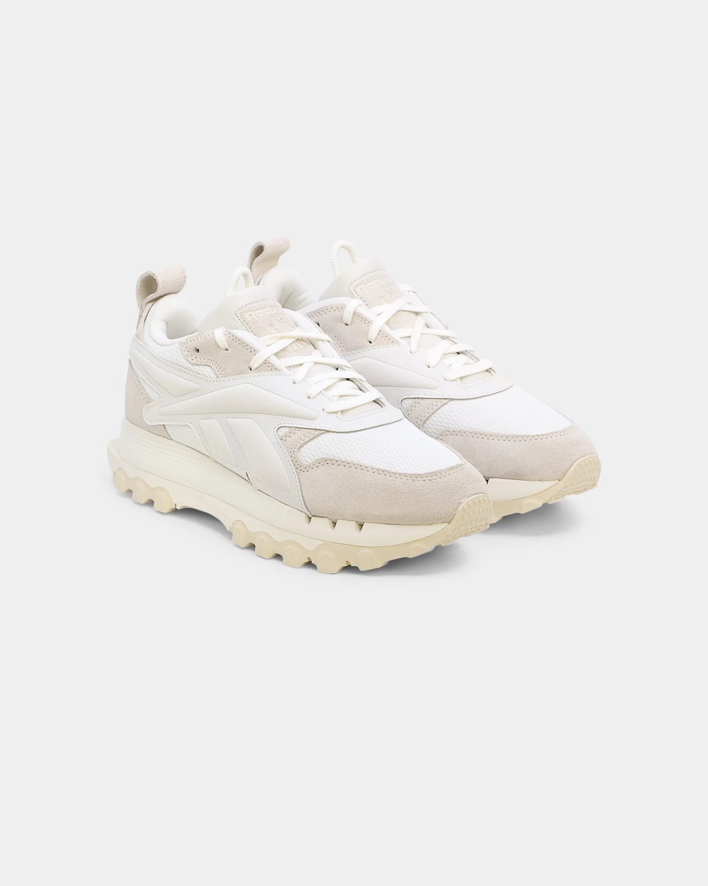 Reebok Women's Reebok X Cardi B Classic Leather V2 Chalk/Chalk/Alabaster 4 Reebok Women's Reebok X Cardi B Classic Leather V2 Chalk/Chalk/Alabaster - Image 2