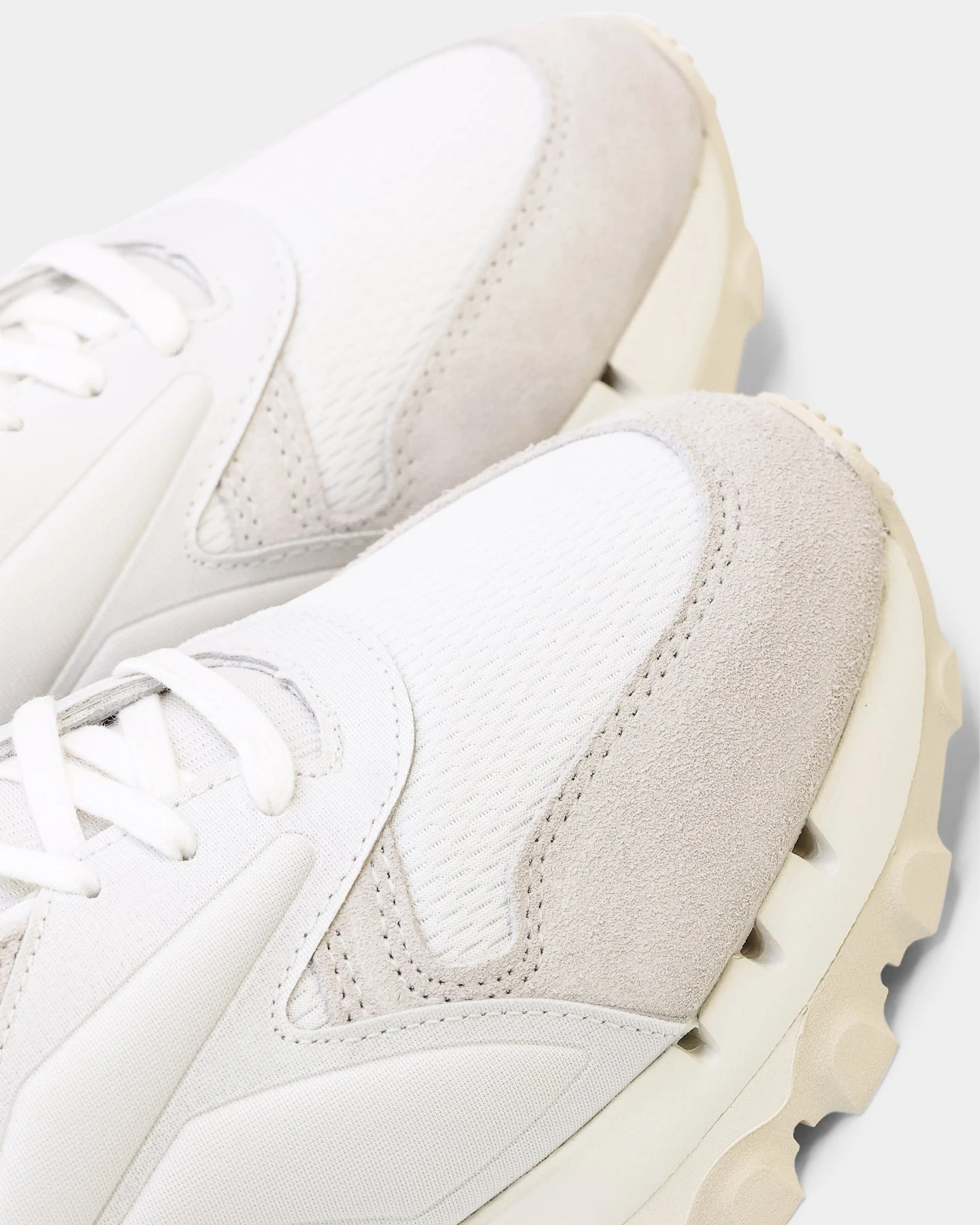 Reebok Women's Reebok X Cardi B Classic Leather V2 Chalk/Chalk/Alabaster 9 Reebok Women's Reebok X Cardi B Classic Leather V2 Chalk/Chalk/Alabaster - Image 7