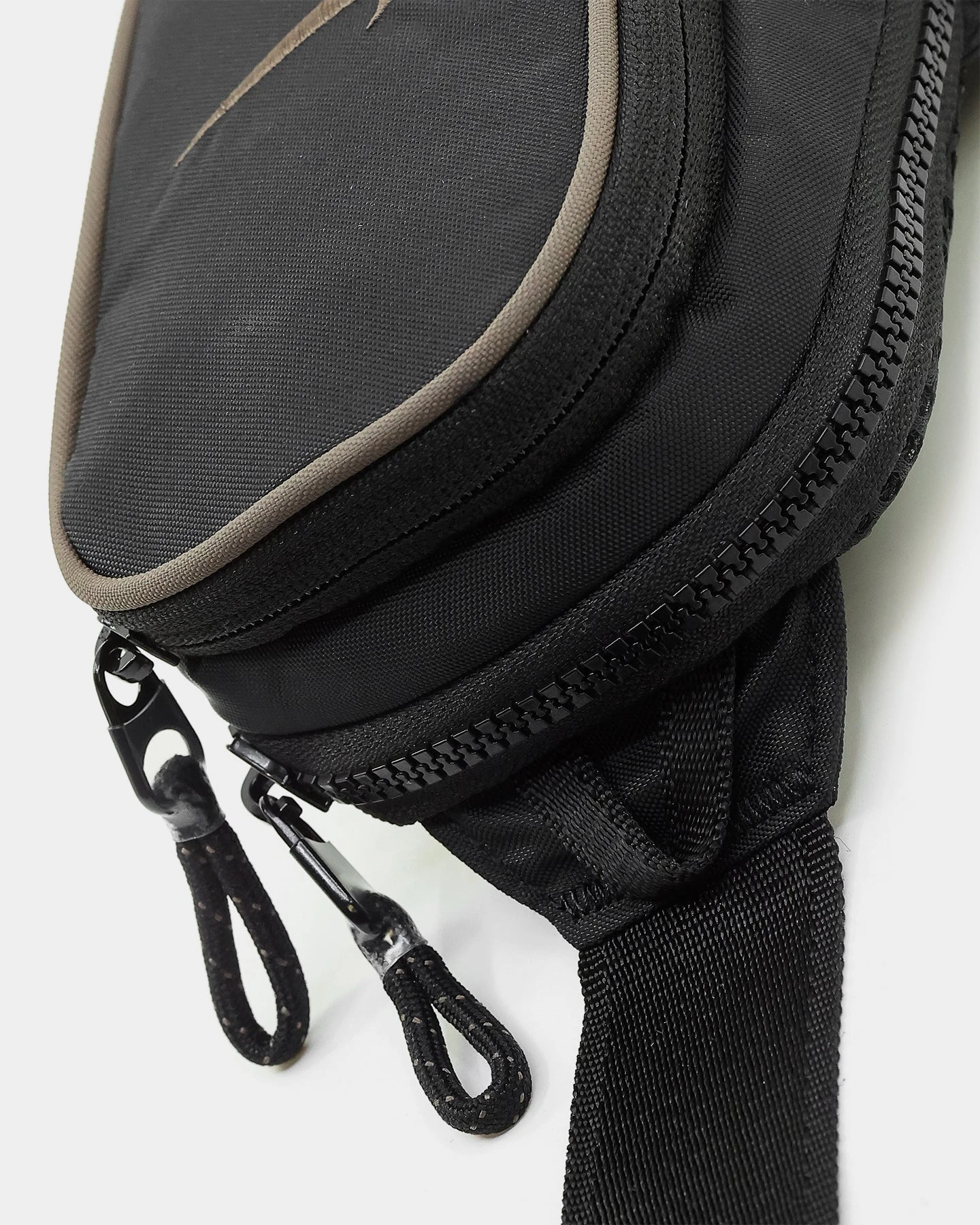 Nike Nike Sportswear Essentials Crossbody Bag Black/Black 10 Nike Nike Sportswear Essentials Crossbody Bag Black/Black - Image 8