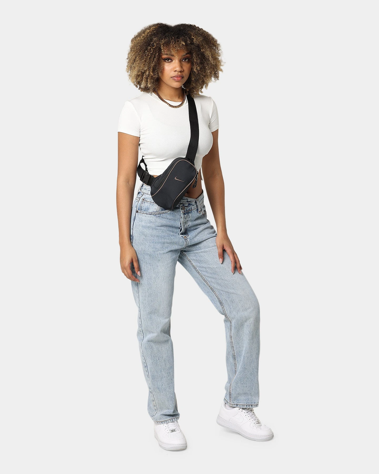 Nike Nike Sportswear Essentials Crossbody Bag Black/Black 5 Nike Nike Sportswear Essentials Crossbody Bag Black/Black - Image 3