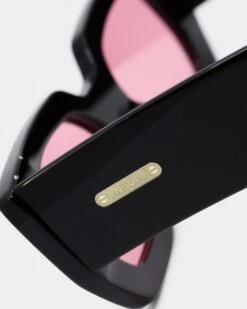 NUQE Idra Sunglasses Black/Rose -Fashion Clothing Store 06009265 YR800 default 0040 259f9908 4698 4aca 9eb5 83a364183b80