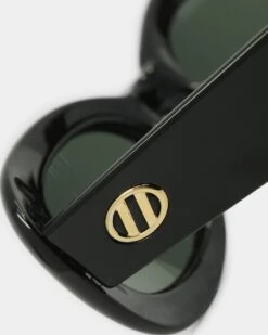 Le Specs Outta Trash Sunglasses Black 15 Le Specs Outta Trash Sunglasses Black -Fashion Clothing Store 06009864 YB001 default 0040 0c445a8b dbb3 450b 8c79 ea8d577421c1