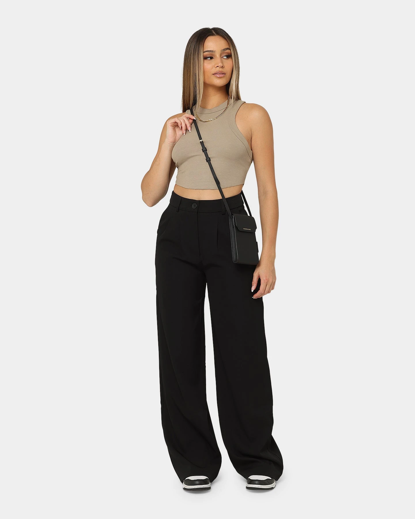 Maison De Sabre The Crossbody Phone Pouch Black Caviar 6 Maison De Sabre The Crossbody Phone Pouch Black Caviar - Image 4