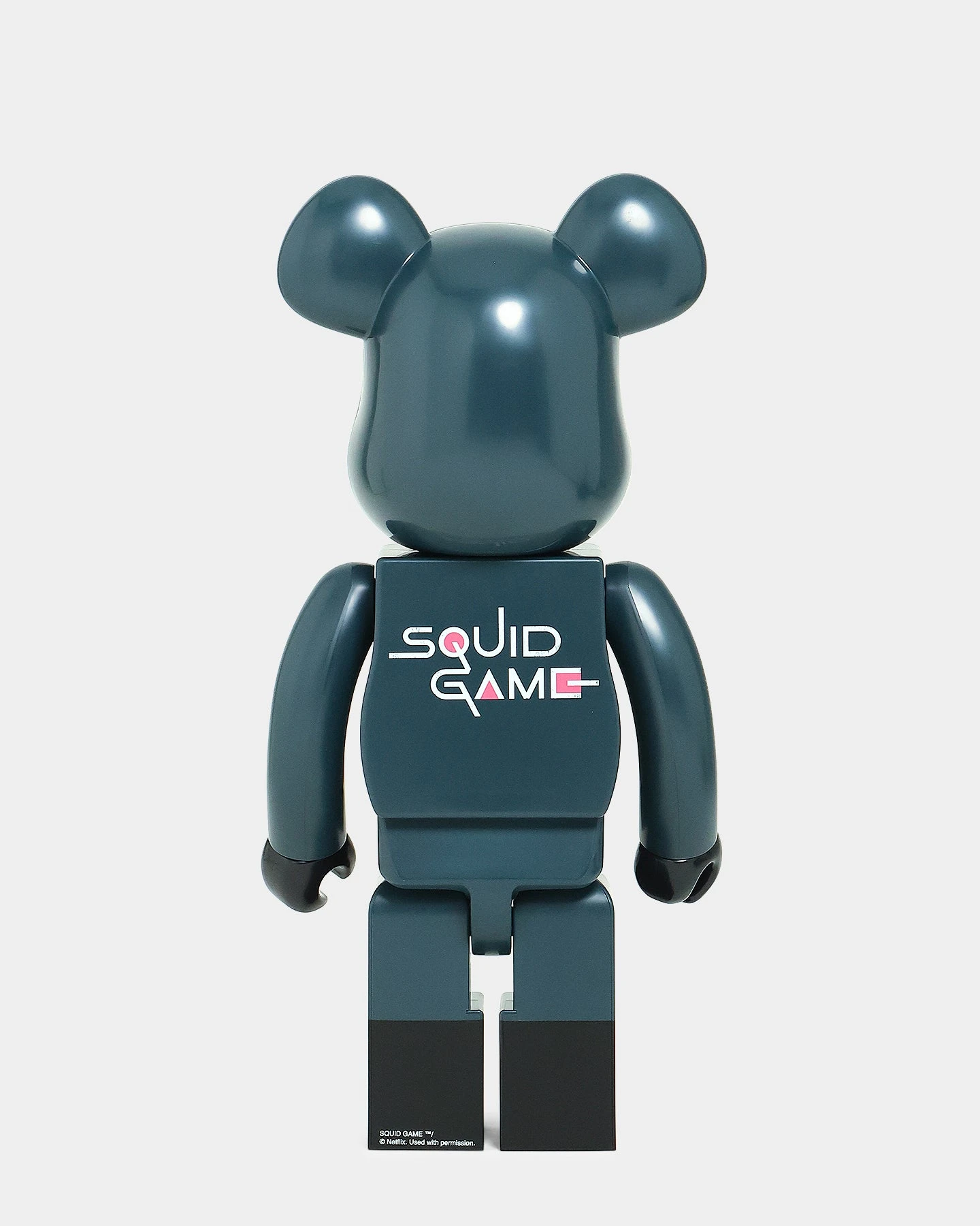 Medicom Toy Be@rbrick X Squid Games Frontman 1000% Figure Multi-Coloured 5 Medicom Toy Be@rbrick X Squid Games Frontman 1000% Figure Multi-Coloured - Image 3