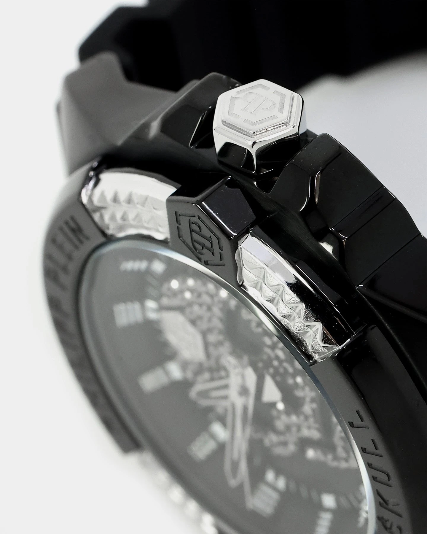 Philipp Plein The $kull Crystal Watch Black/Black 14 Philipp Plein The $kull Crystal Watch Black/Black - Image 12