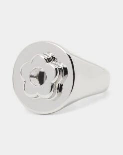 Wild For The Weekend Flower Power Signet Ring (Large) Silver 13 Wild For The Weekend Flower Power Signet Ring (Large) Silver -Fashion Clothing Store 09000652 YS001 default 0020 edc9c1b2 756a 4552 b0a2 6806a1f85b6e