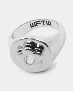 Wild For The Weekend Flower Power Signet Ring (Large) Silver 17 Wild For The Weekend Flower Power Signet Ring (Large) Silver -Fashion Clothing Store 09000652 YS001 default 0060 6321cbad 6764 4262 b3b6 74613e82f9a7