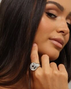 Wild For The Weekend Flower Power Signet Ring (Large) Silver