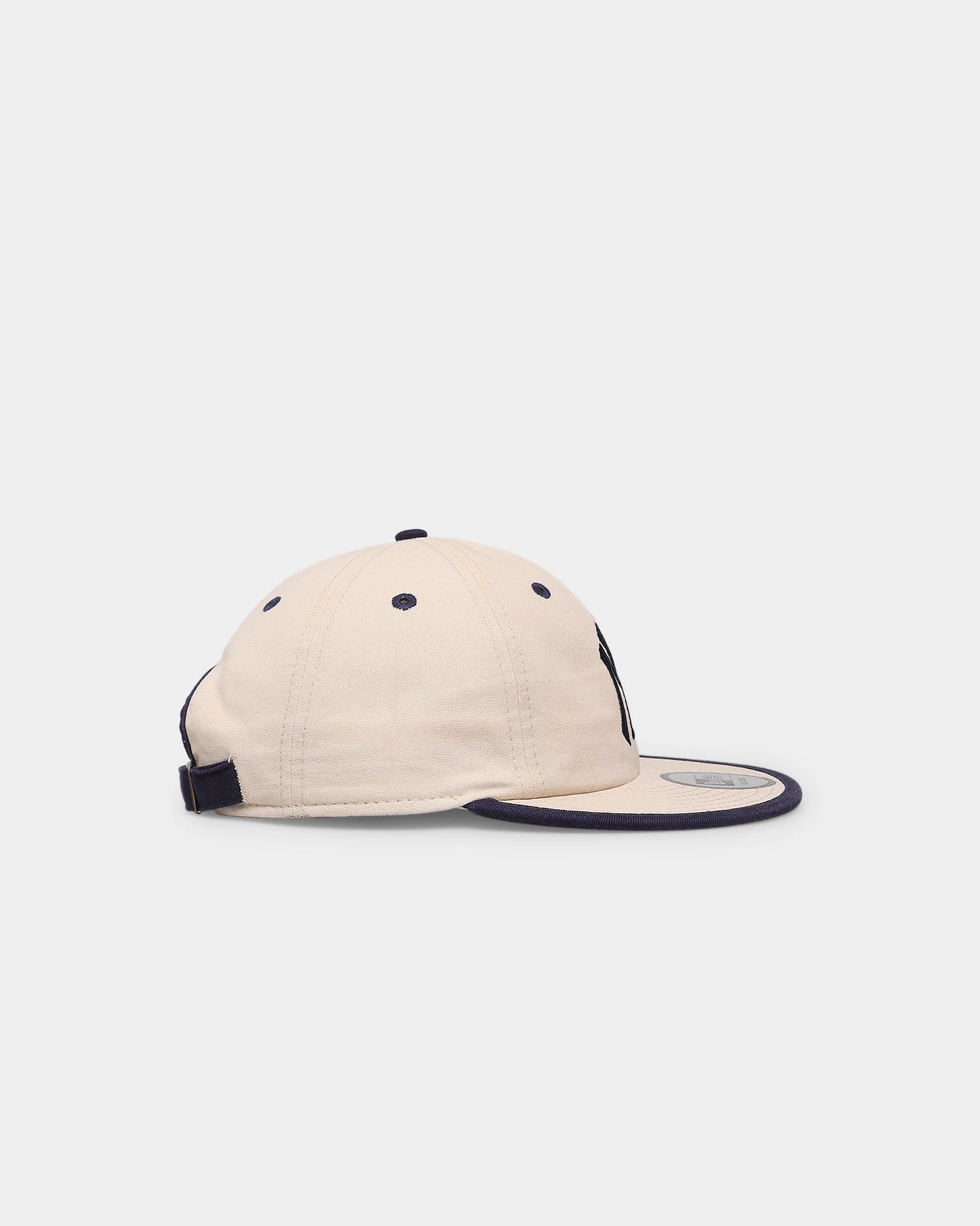 New Era New York Yankees Casual Classic Strapback White 5 New Era New York Yankees Casual Classic Strapback White - Image 3