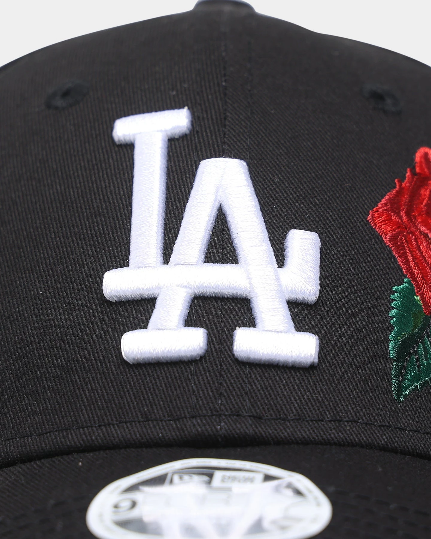 New Era Women's Los Angeles Dodgers 'Rose Emblem' 9FORTY Casual Strapback Black/Rose 7 New Era Women's Los Angeles Dodgers 'Rose Emblem' 9FORTY Casual Strapback Black/Rose - Image 5
