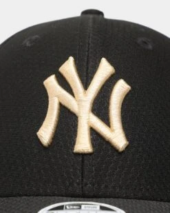 New Era Women's New York Yankees 'Hexagon Script' 9FORTY Strapback Black/Gold 12 New Era Women's New York Yankees 'Hexagon Script' 9FORTY Strapback Black/Gold -Fashion Clothing Store 196175765087 default 0050