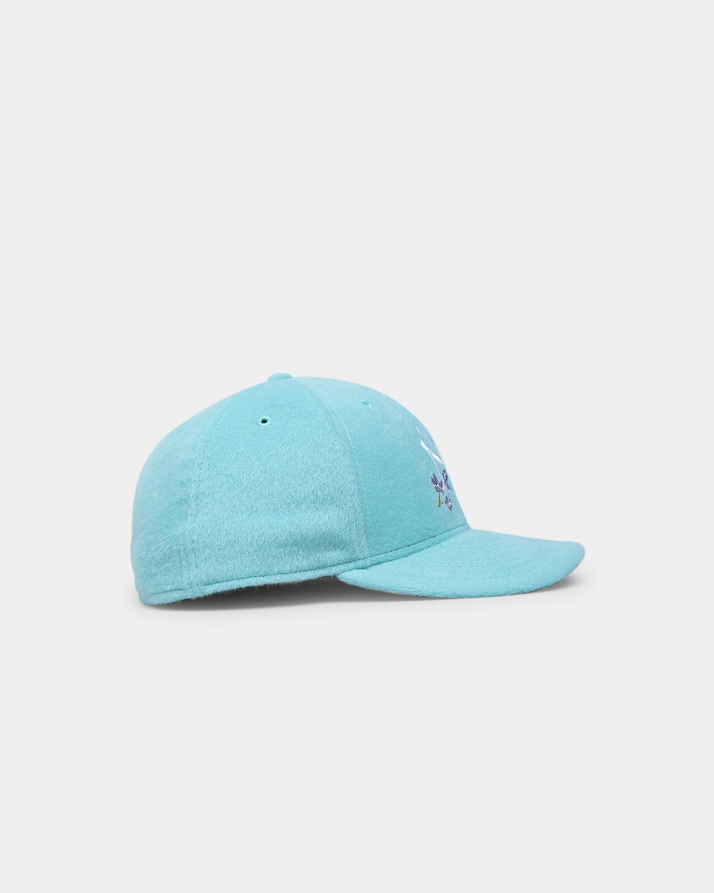 New Era Women's New York Yankees Low Profile 59FIFTY Fitted Blue Tint 5 New Era Women's New York Yankees Low Profile 59FIFTY Fitted Blue Tint - Image 3