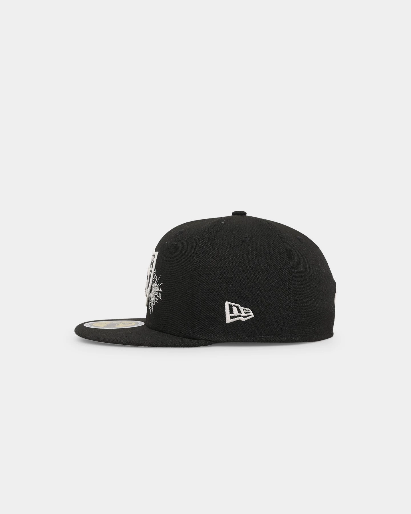 New Era Las Vegas Raiders 'Web Glow' 59FIFTY Fitted Black 6 New Era Las Vegas Raiders 'Web Glow' 59FIFTY Fitted Black - Image 4