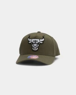 Mitchell & Ness Chicago Bulls 110 Pinch Snapback Olive