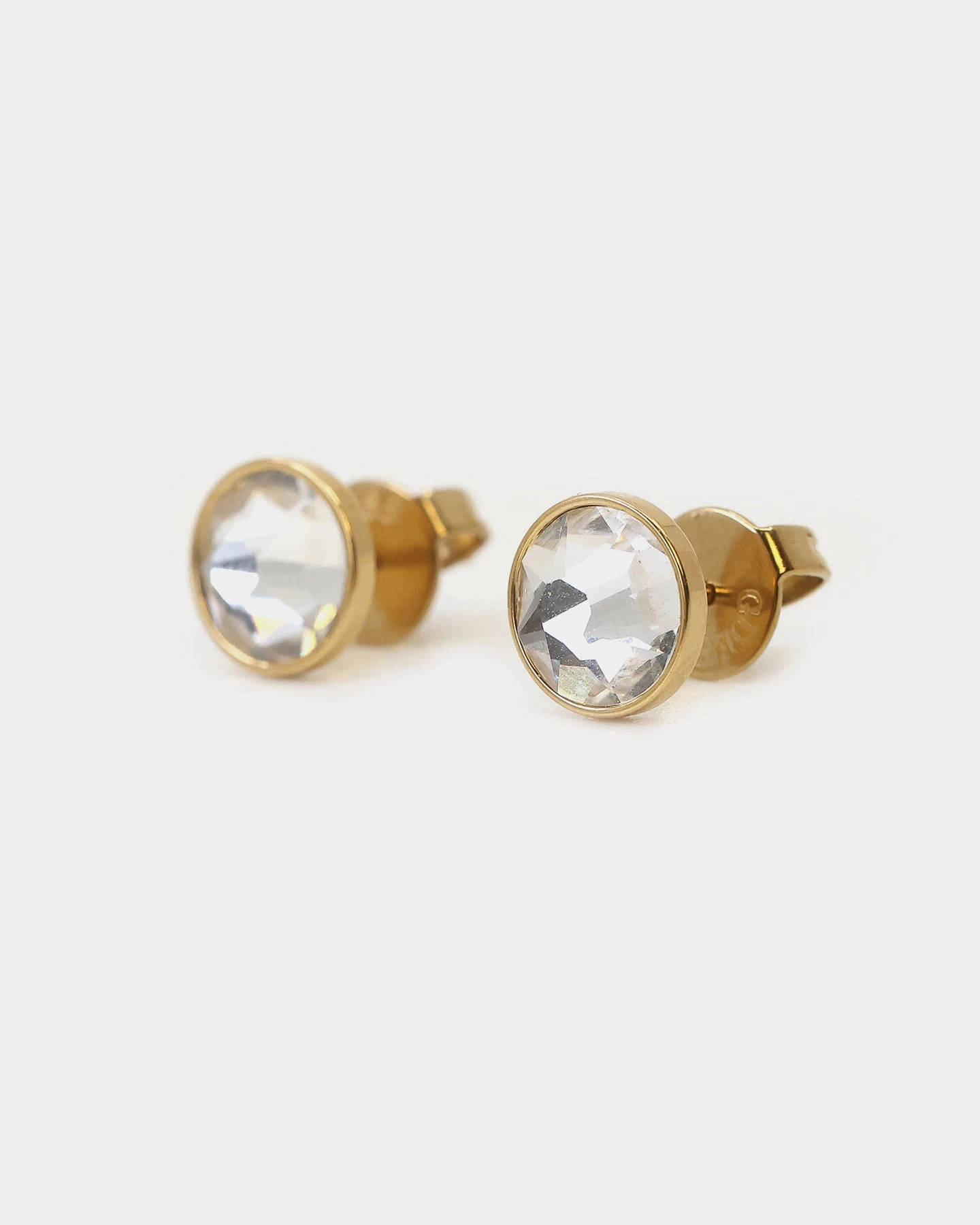 Guess Mainline Crystal Clear 8mm Stud Gold 9 Guess Mainline Crystal Clear 8mm Stud Gold - Image 7